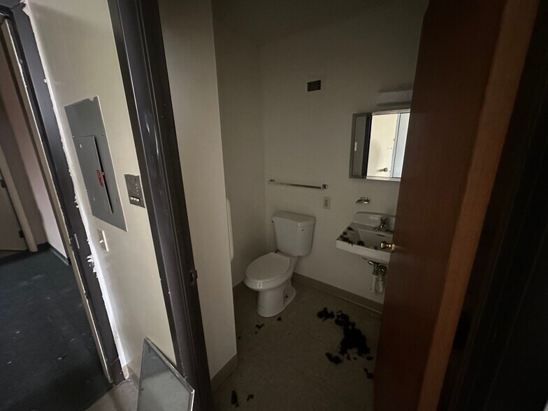 More Photos Of 215 Lelia St, Pittsburgh Apartments For Sale
