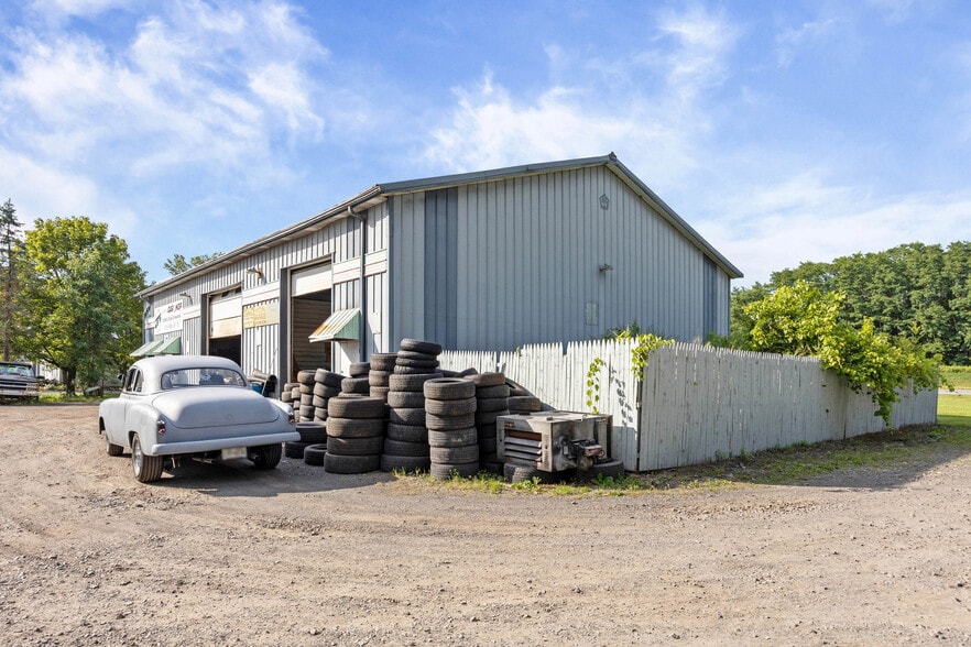More Photos Of 688 Frey Rd, Macedon General Retail For Sale