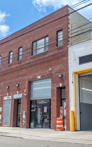 More Photos Of 3718 57th St, Woodside Distribution For Sale