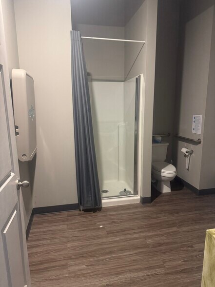 More Photos Of 170 English Landing Dr, Parkville Office For Lease