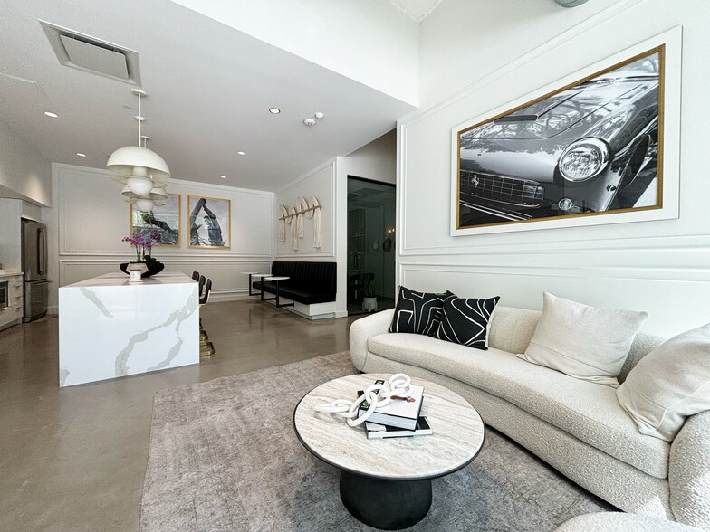 More Photos Of 2002 E 7th St, Austin Office For Sale