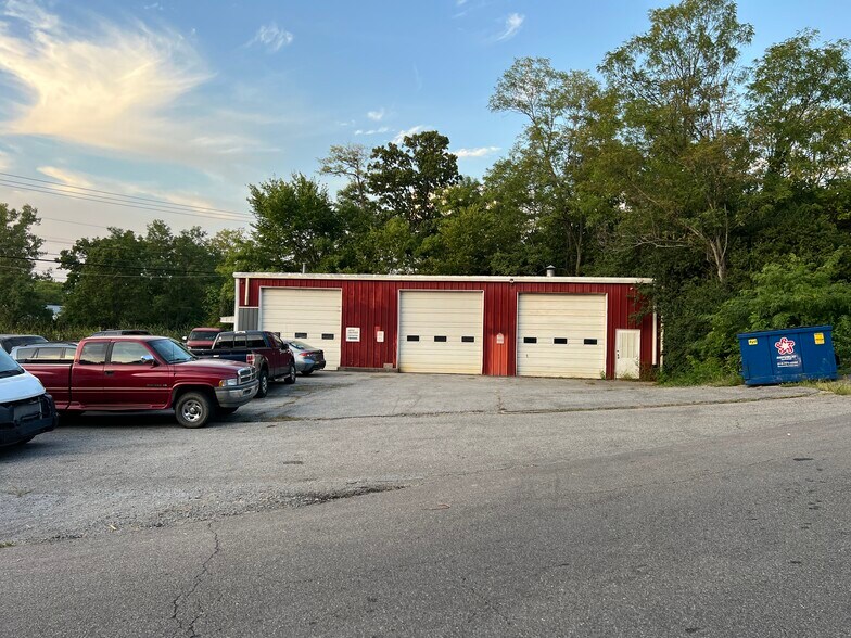 More Photos Of 3449 Turfway Rd, Erlanger Warehouse For Sale