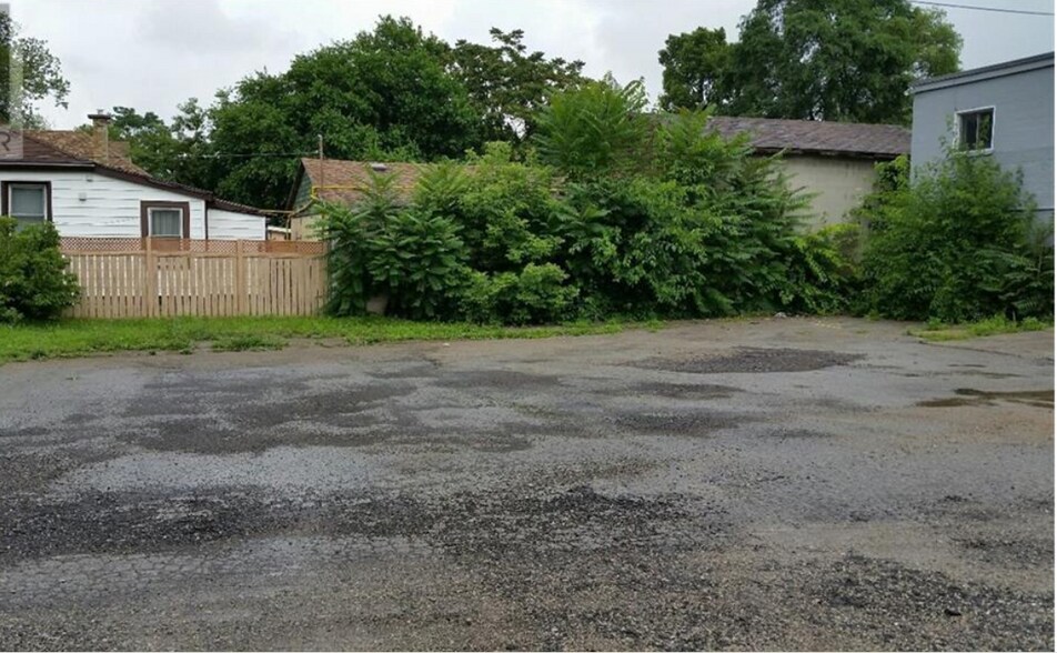 More Photos Of 475 Grey St, London Land For Sale