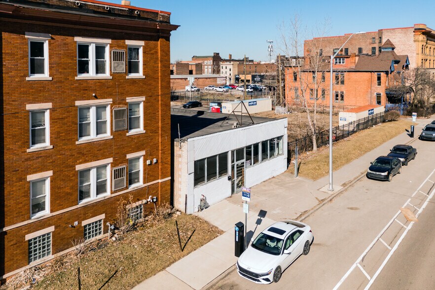 More Photos Of 3711 2nd Ave, Detroit General Retail For Sale