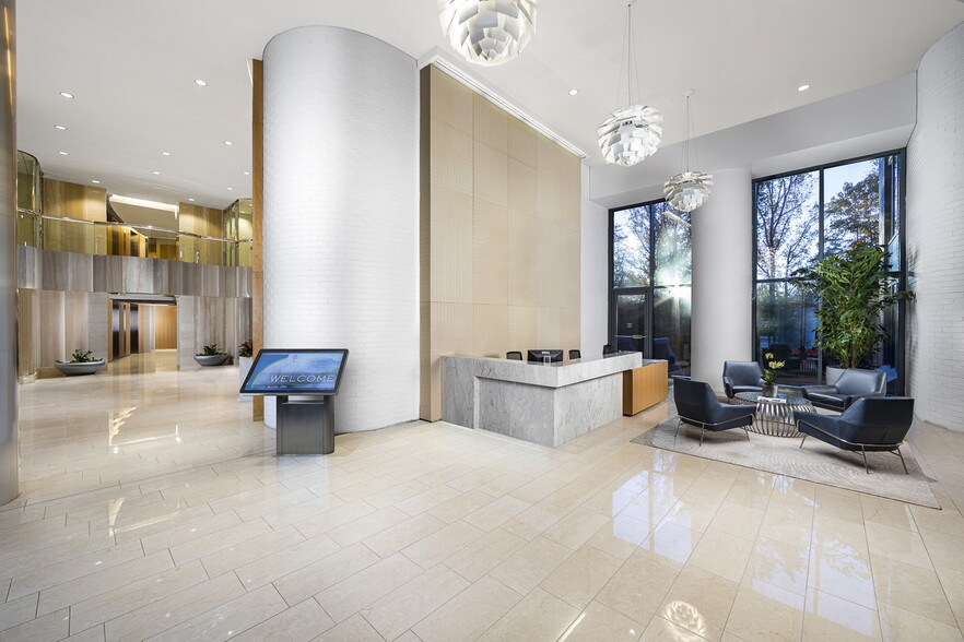 More Photos Of 9302 Lee Hwy, Fairfax Office For Lease