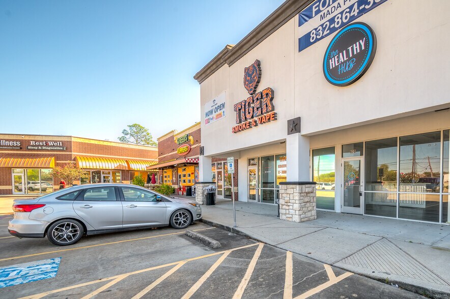 More Photos Of 660-688 Fm-517, Dickinson Unknown For Lease