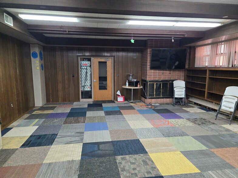 More Photos Of 697 13th Ave NE, Minneapolis Religious Facility For Sale