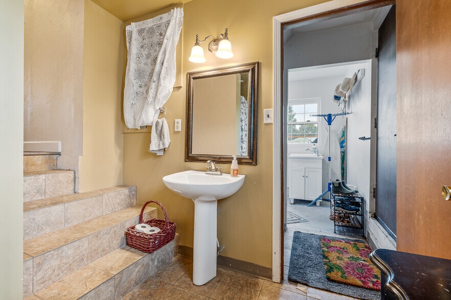 More Photos Of 6109 W Richardson Rd, Pasco Specialty For Sale