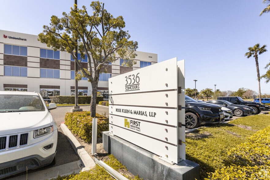 More Photos Of 3536 Concours, Ontario Office For Lease