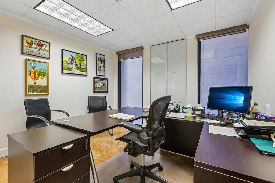 More Photos Of 1110 Brickell Ave, Miami Office For Sale