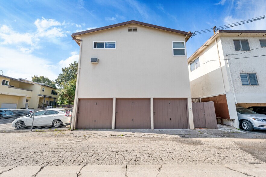 More Photos Of 14007 Moorpark St, Sherman Oaks Apartments For Sale