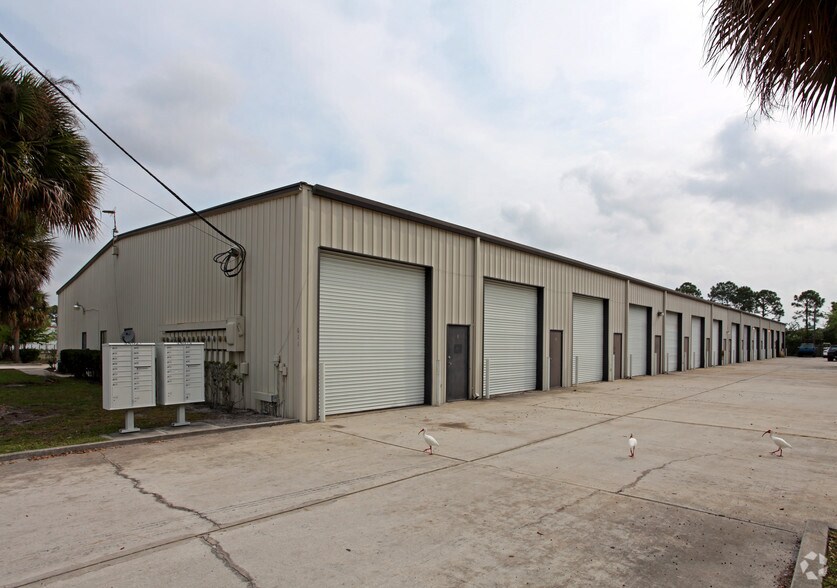Primary Photo Of 611-631 Washburn Rd, Melbourne Warehouse For Lease