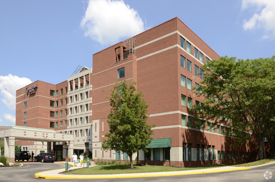 More Photos Of 640 Fountain Rd, Plymouth Meeting Hotel For Lease