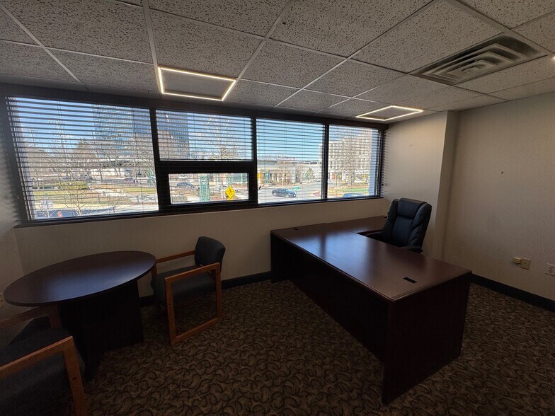 More Photos Of 5 Allegheny Ave, Towson Unknown For Lease