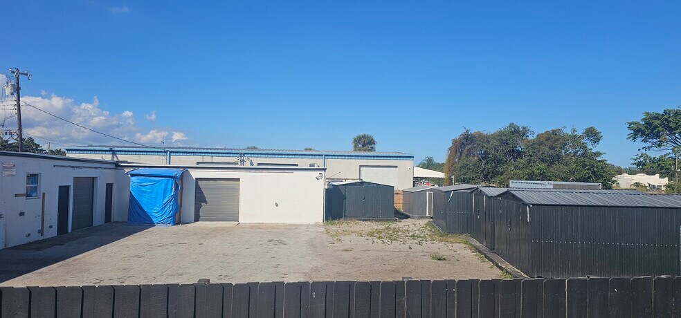 More Photos Of 211 SE 9th Ave, Boynton Beach Light Manufacturing For Lease