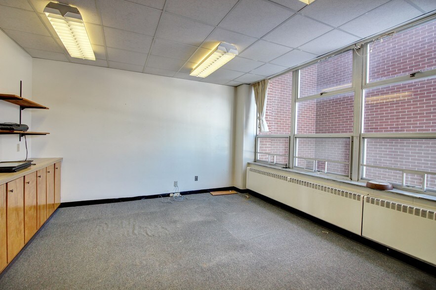 More Photos Of 81 W Bayard St, Seneca Falls Office Residential For Sale