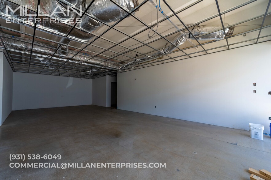 More Photos Of 106 Collier Rd, Clarksville Storefront Retail Office For Lease