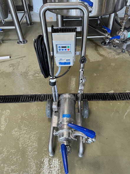 More Photos Of 585 E Thompson Blvd, Ventura Restaurant For Sale