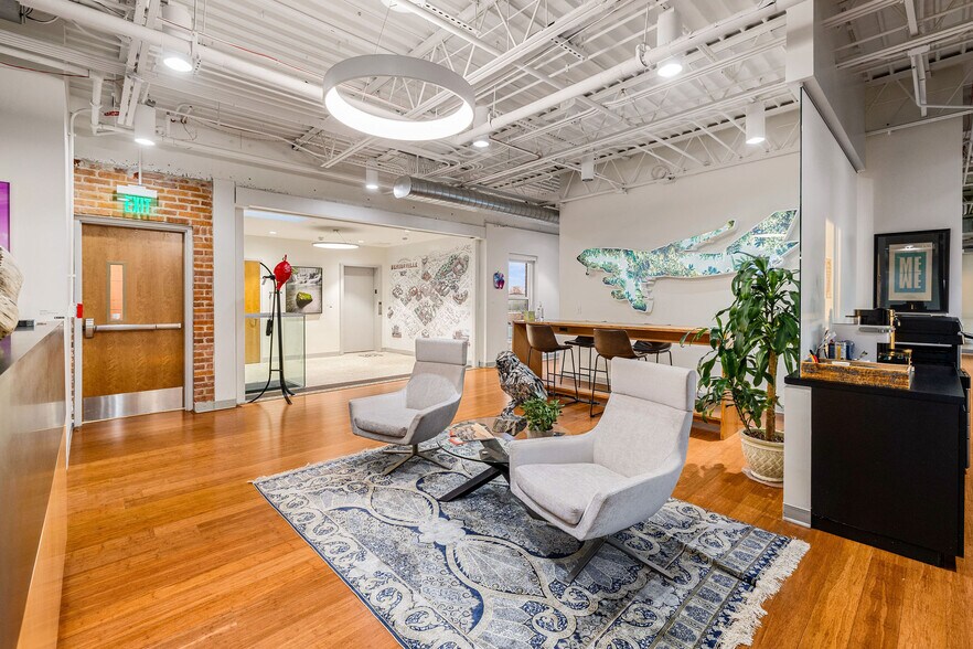 More Photos Of 125 W Central Ave, Bentonville Office For Sale