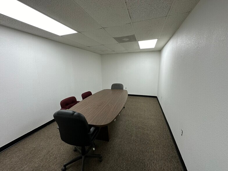 More Photos Of 5609 E Adamo Dr, Tampa Warehouse For Lease