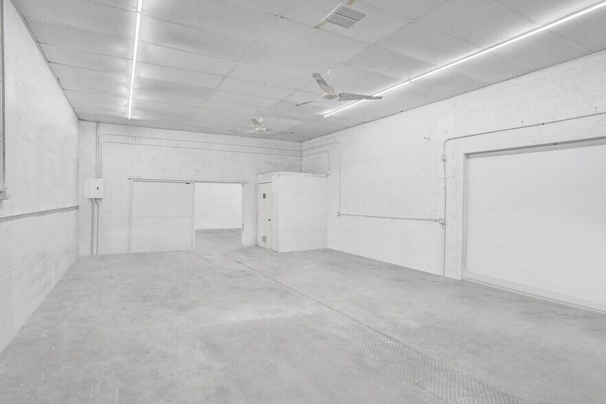 More Photos Of 832 NW 1st St, Fort Lauderdale Industrial For Lease