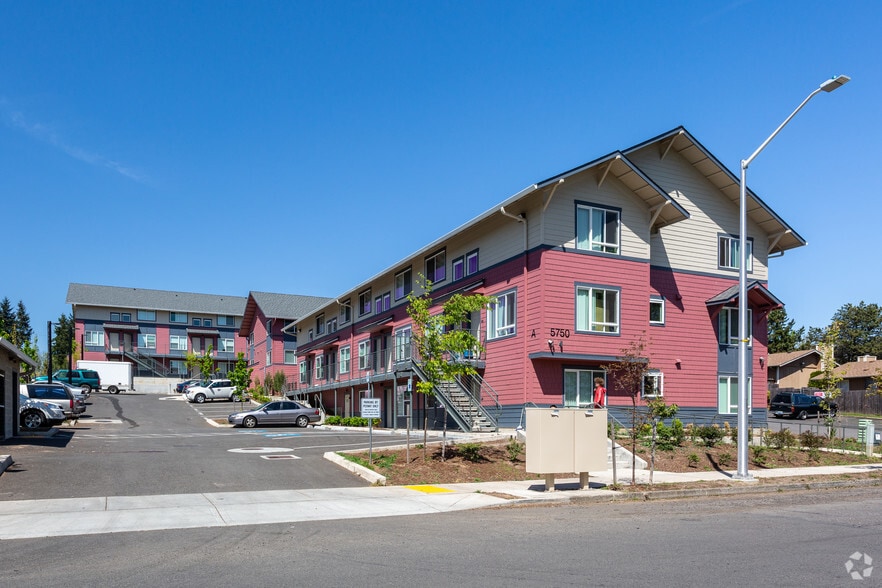 More Photos Of 5750 NE 34th St, Vancouver Apartments For Sale