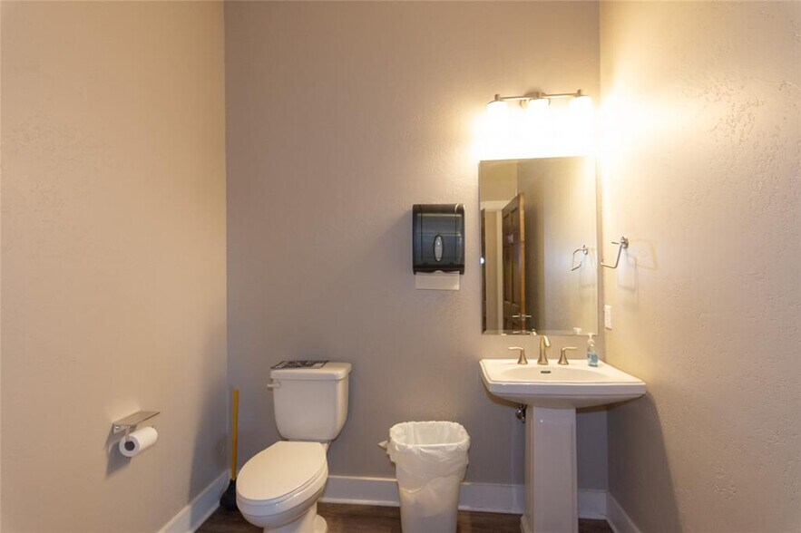 More Photos Of 275 Frog Pond Ln, Dripping Springs Office For Lease