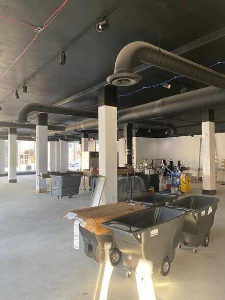 More Photos Of 319 N Wayne St, Piqua Loft Creative Space For Lease