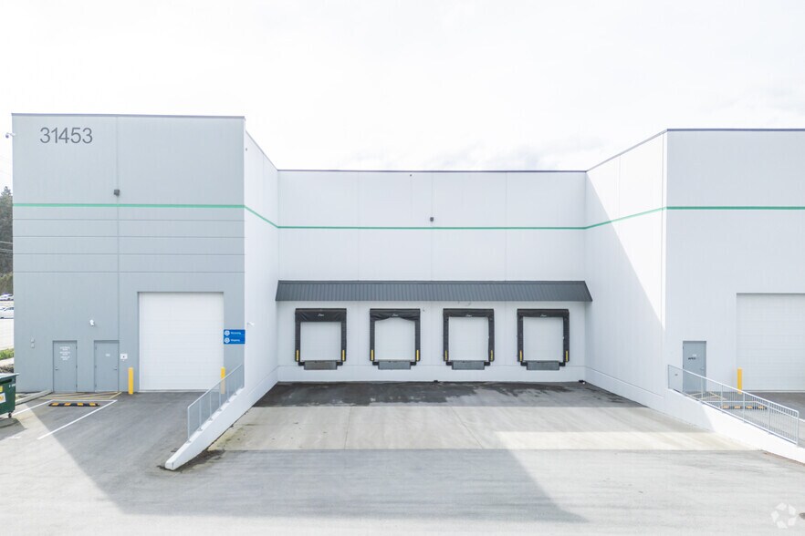More Photos Of 31453 King Rd, Abbotsford Warehouse For Lease