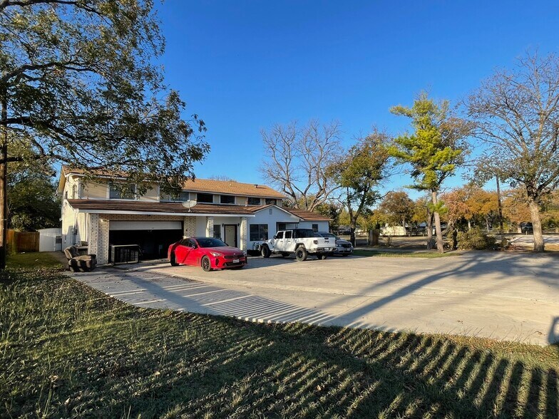 More Photos Of 613 Central Texas Expy, Lampasas Multifamily For Sale