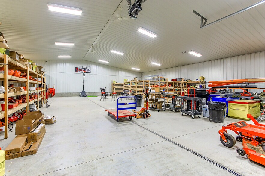 More Photos Of 1010 W Buchanan St, California Freestanding For Sale