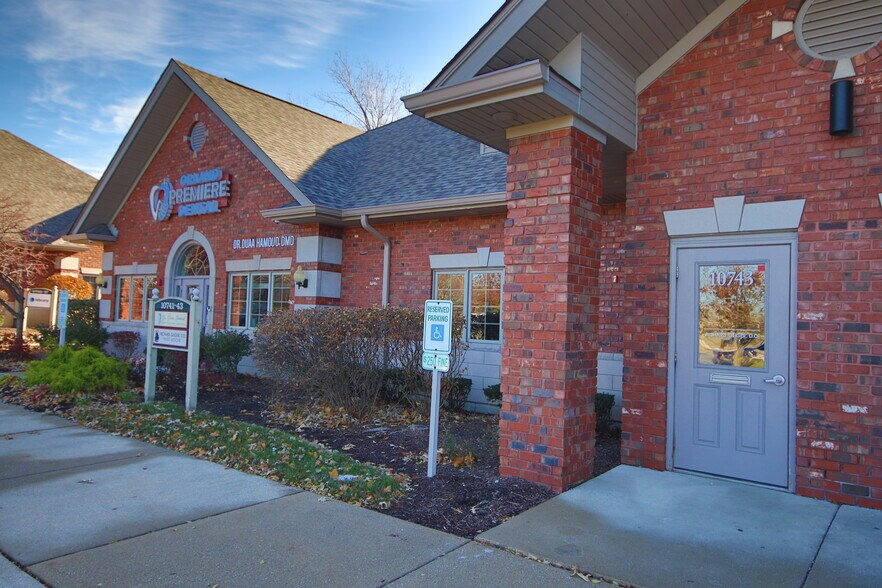 More Photos Of 10741-10745 W 165th St, Orland Park Office For Sale