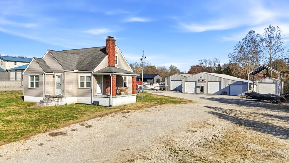 More Photos Of 4510 N Preston Hwy, Shepherdsville Showroom For Sale