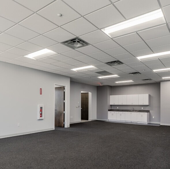 More Photos Of 14101 NW 57th Ave, Opa-locka Warehouse For Lease