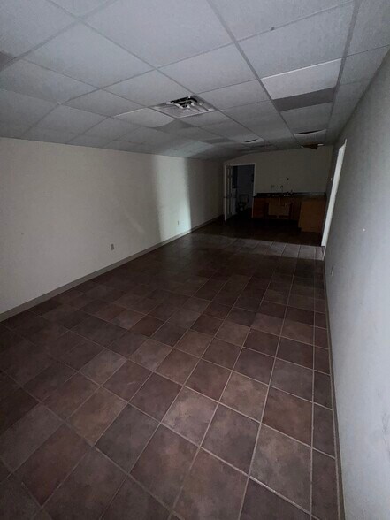 More Photos Of 12935 U. S. 43, Axis Flex For Lease