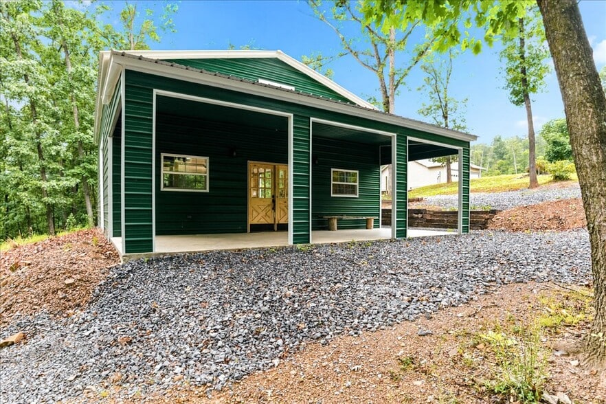 More Photos Of 1309 Redland Rd, Cross Junction Winery Vineyard For Sale