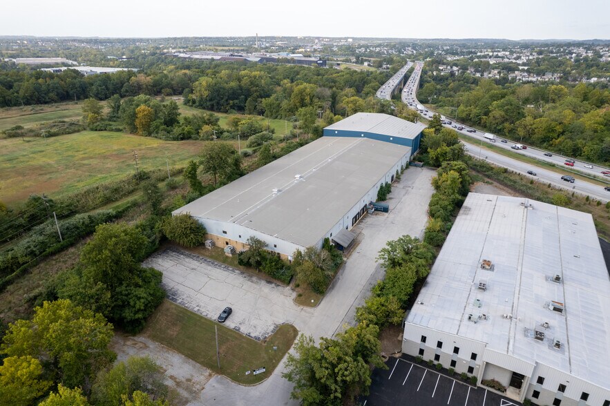 More Photos Of 70 Portland Rd, West Conshohocken Warehouse For Lease
