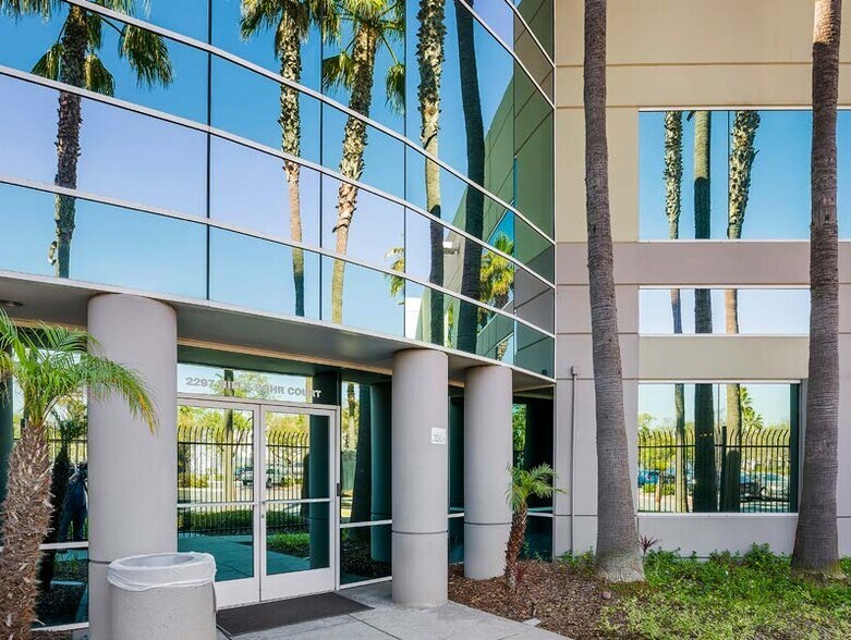 More Photos Of 2297 Niels Bohr Ct, San Diego Office For Sale
