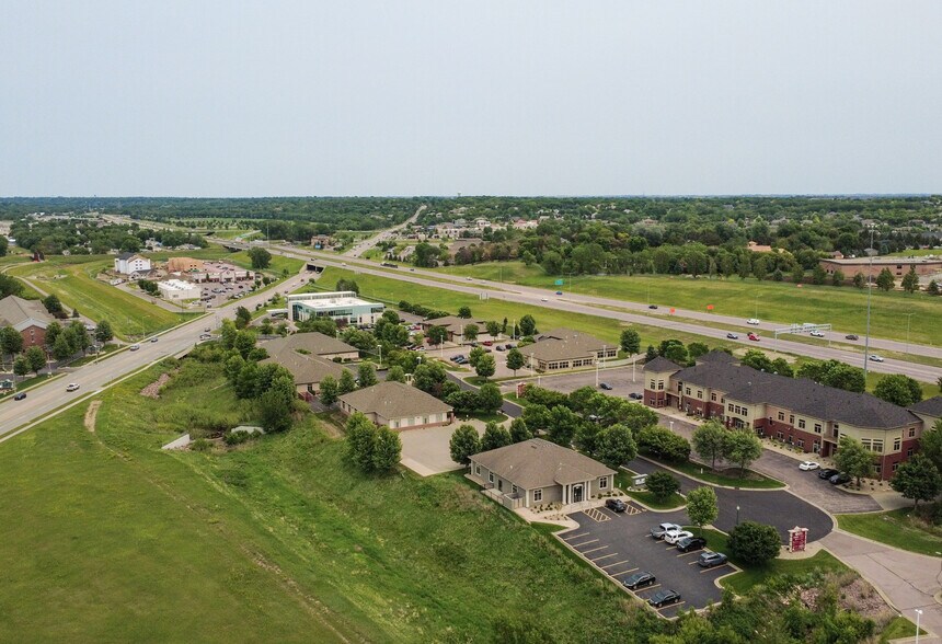 More Photos Of 5024-5032 S Bur Oak Pl, Sioux Falls Office For Lease