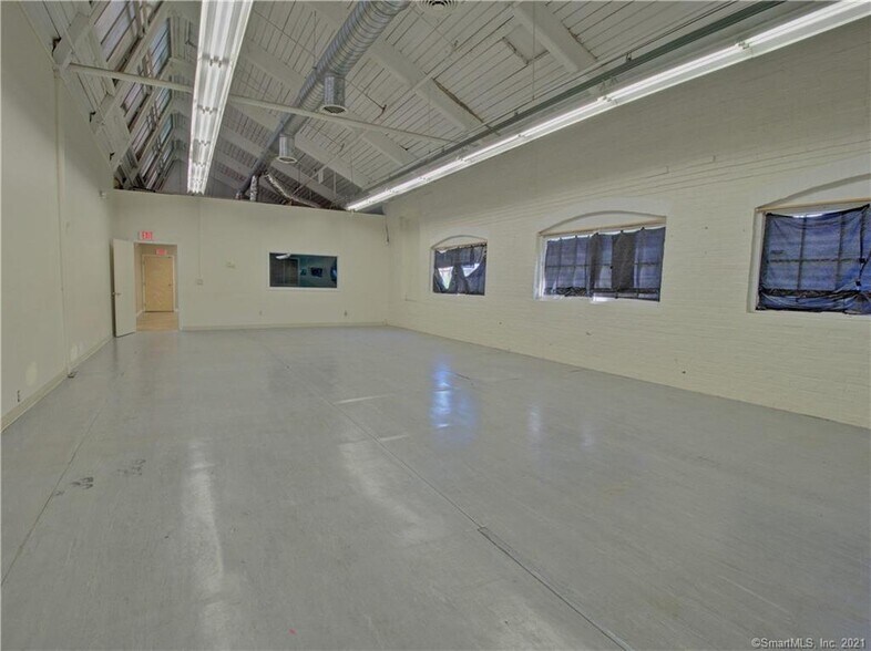 More Photos Of 90 S Park St, Willimantic Warehouse For Lease