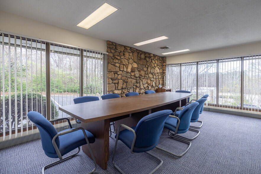 More Photos Of 1 Hansel Ave, Asheville Office For Sale