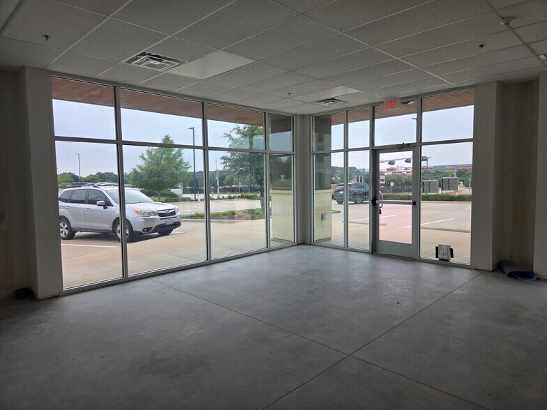 More Photos Of 6280 Tennyson Pkwy, Plano Storefront Retail Office For Lease