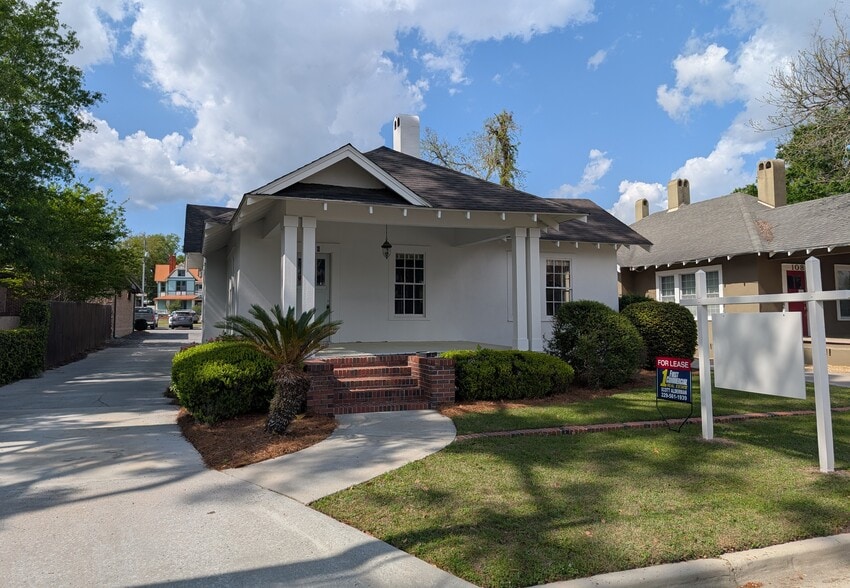 More Photos Of 106 E North St, Valdosta Office For Lease
