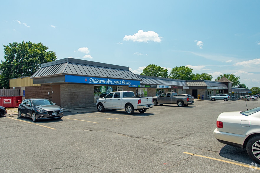 More Photos Of 462 Hazeldean Rd, Ottawa General Retail For Lease