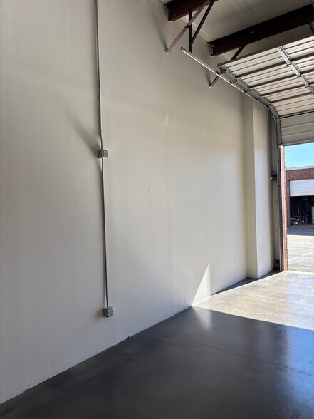 More Photos Of 5010 B U Bowman Dr, Buford Flex For Lease