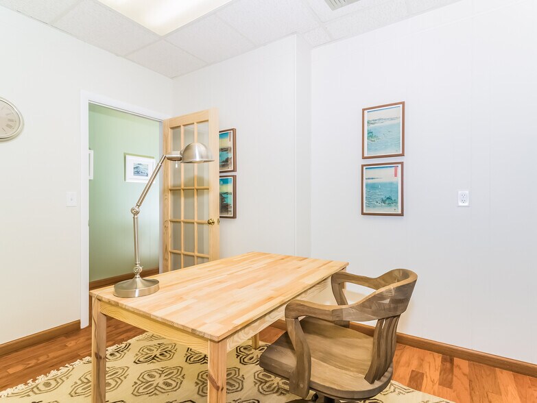 More Photos Of 102 Halls Rd, Old Lyme Office For Lease