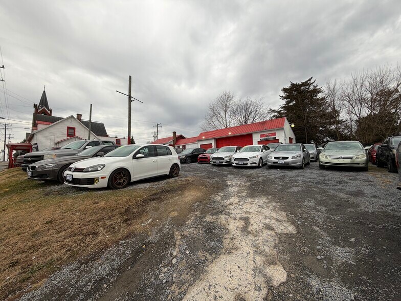More Photos Of 790 Fairfax St, Stephens City Auto Dealership For Sale
