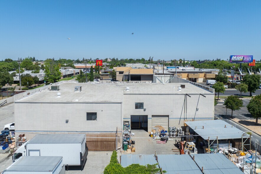 More Photos Of 656 Rosemarie Ln, Stockton Freestanding For Sale