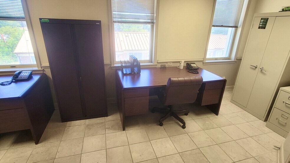 More Photos Of 12100-12128 Heritage Park Cir, Silver Spring Medical For Lease