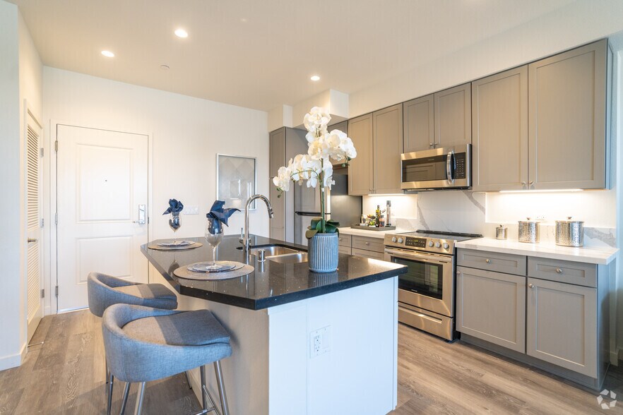 More Photos Of 1978 W Carson St, Torrance Apartments For Lease